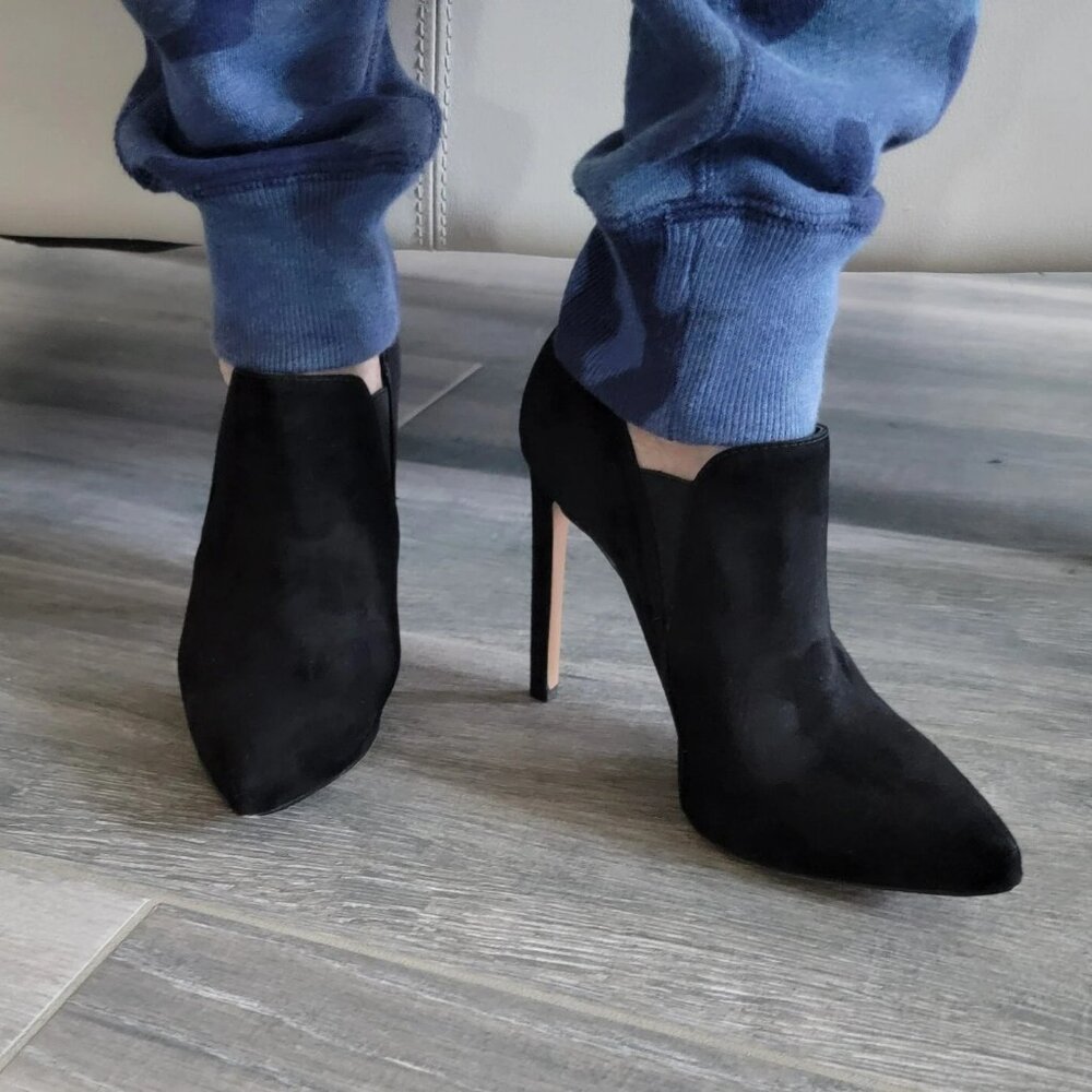 Nine West Leandra Black Suede 4.75" Heels Slip On Elastic Side Bootie Sz 9